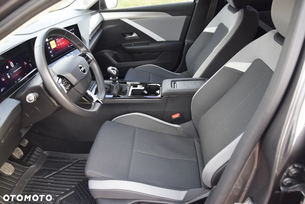 Opel Astra 1.2 T S&S - 10