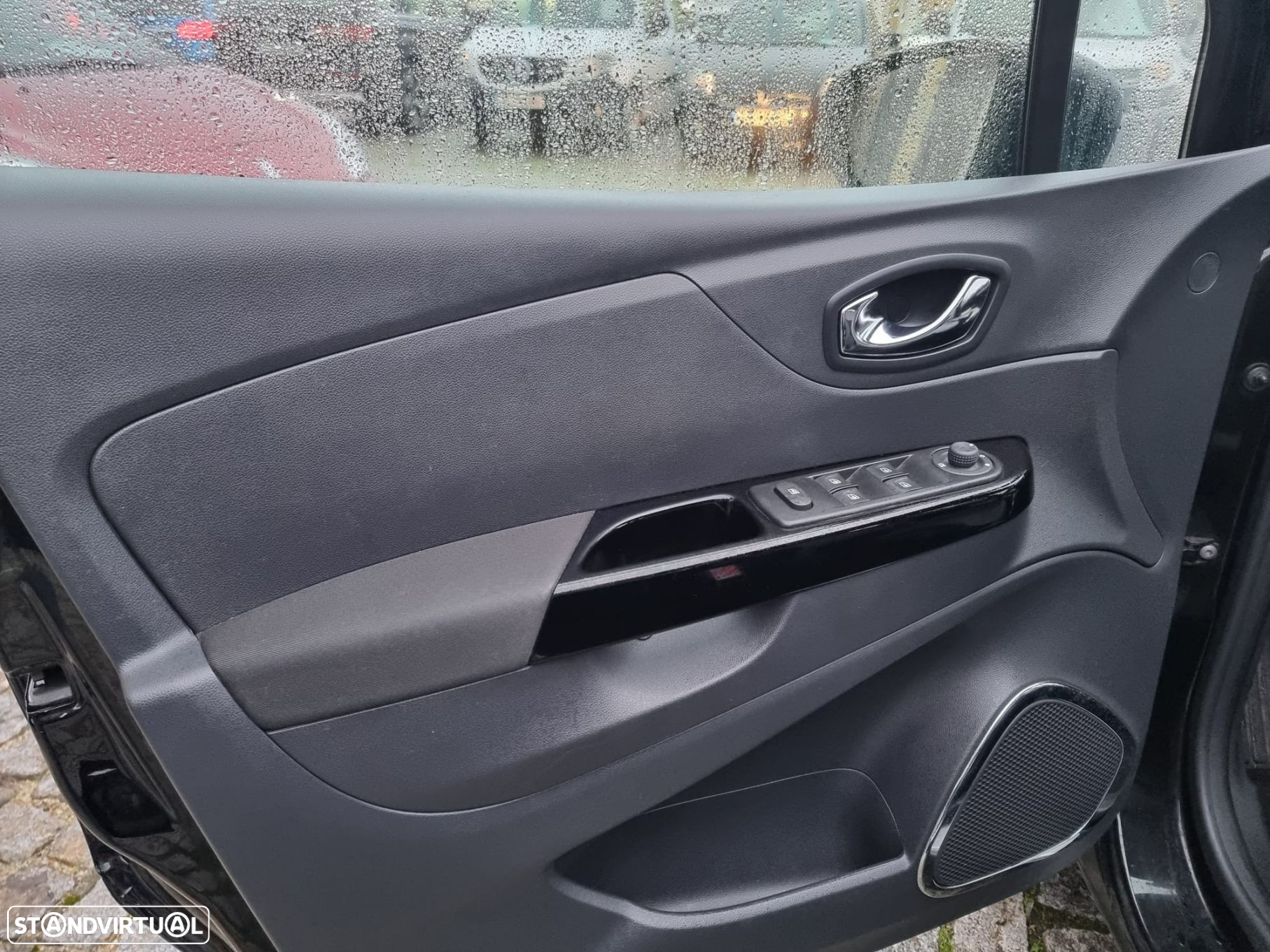 Renault Captur 1.5 dCi Exclusive EDC - 17