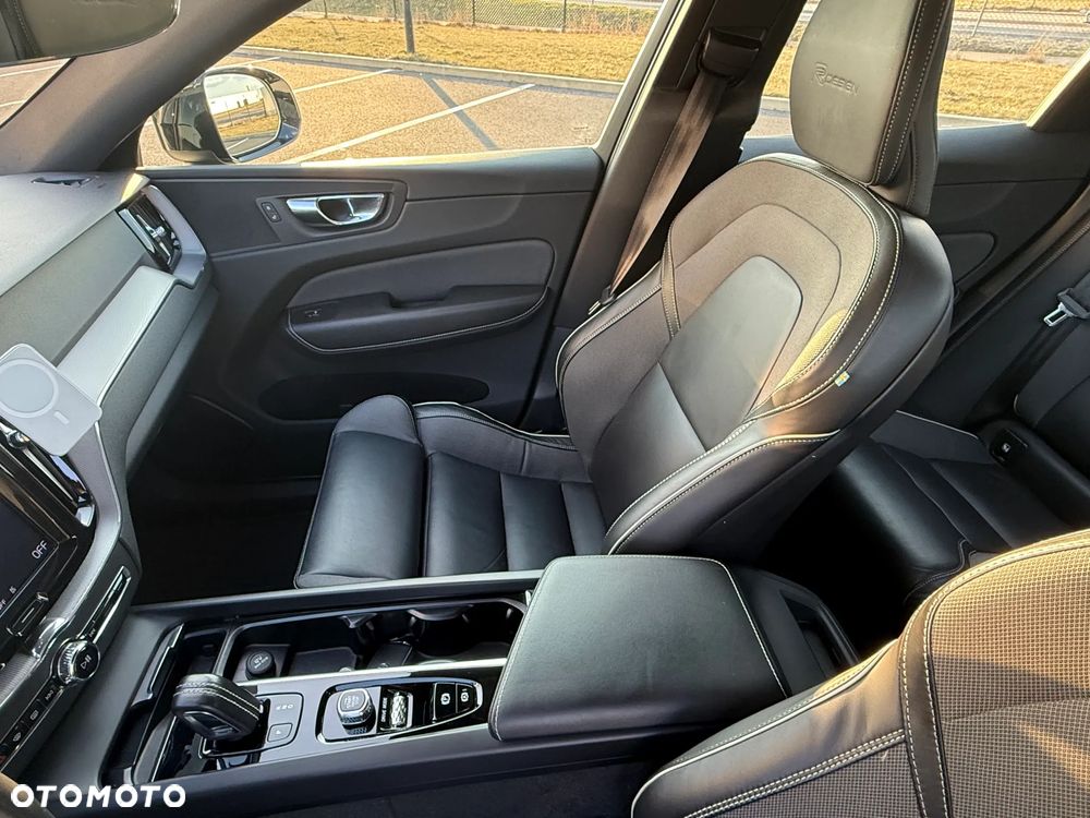 Volvo XC 60 D4 AWD R-Design - 13