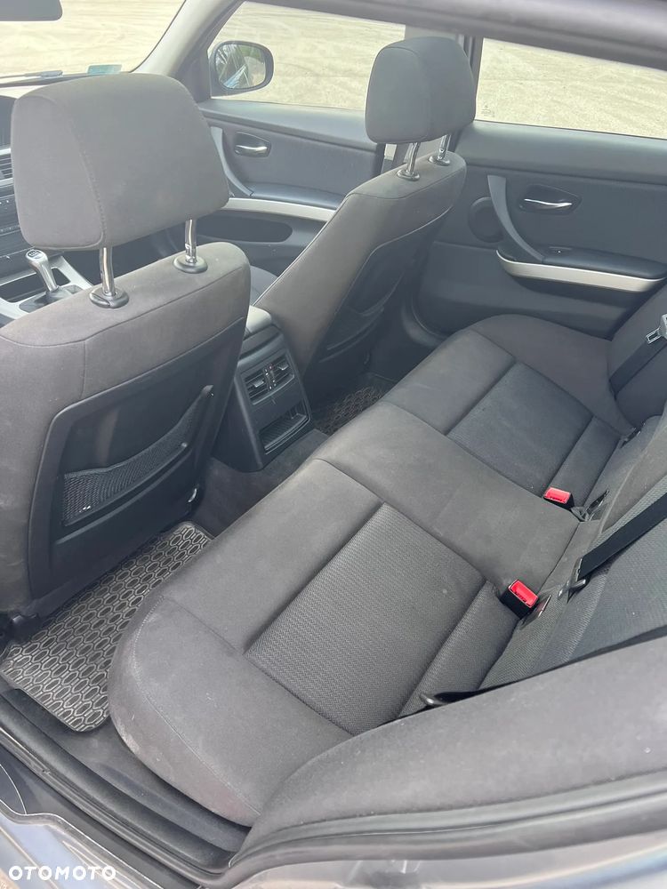 BMW Seria 3 320i - 12