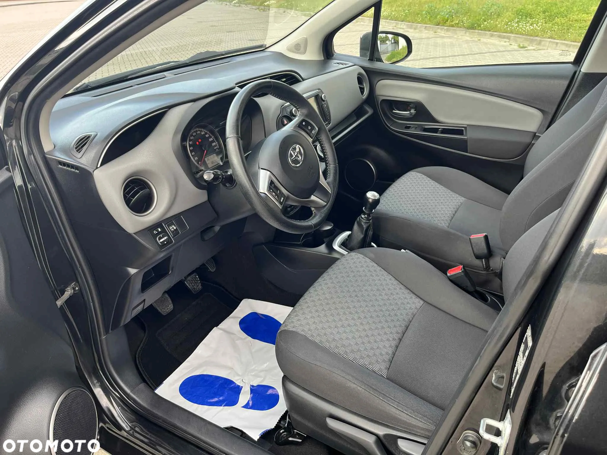 Toyota Yaris 1.33 Active - 10