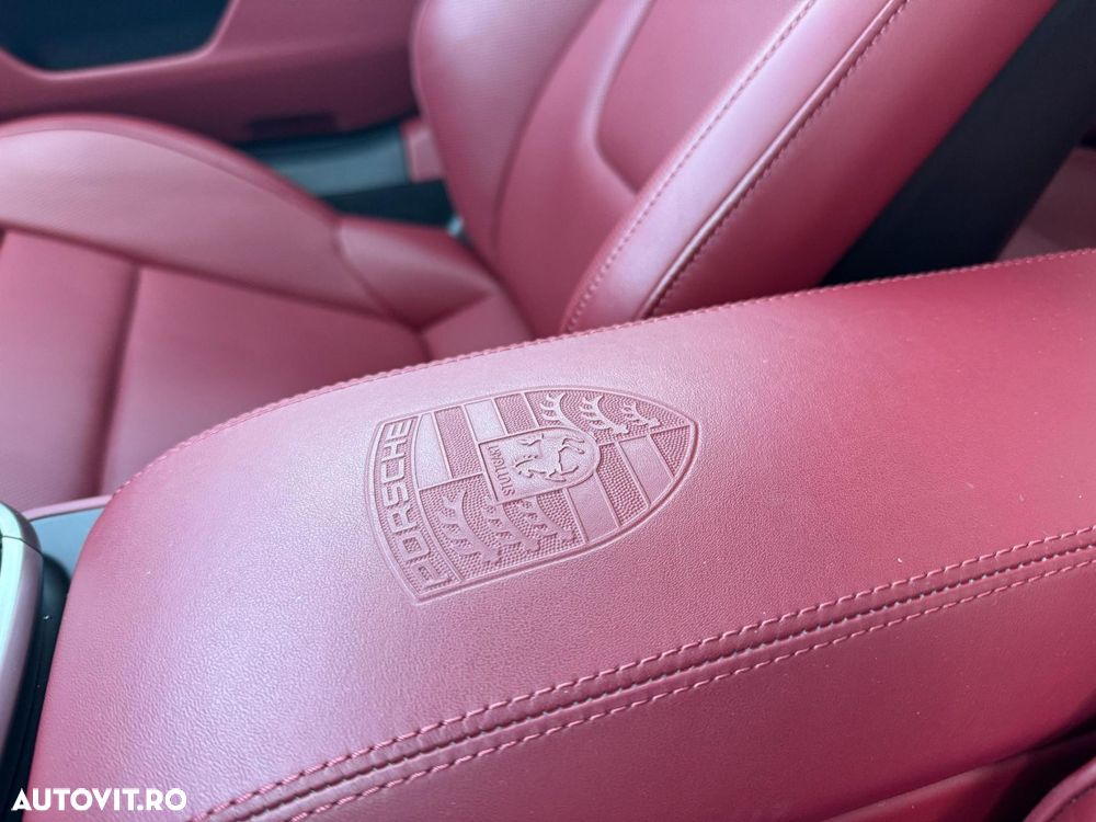 Porsche 911 Carrera 4S PDK - 27