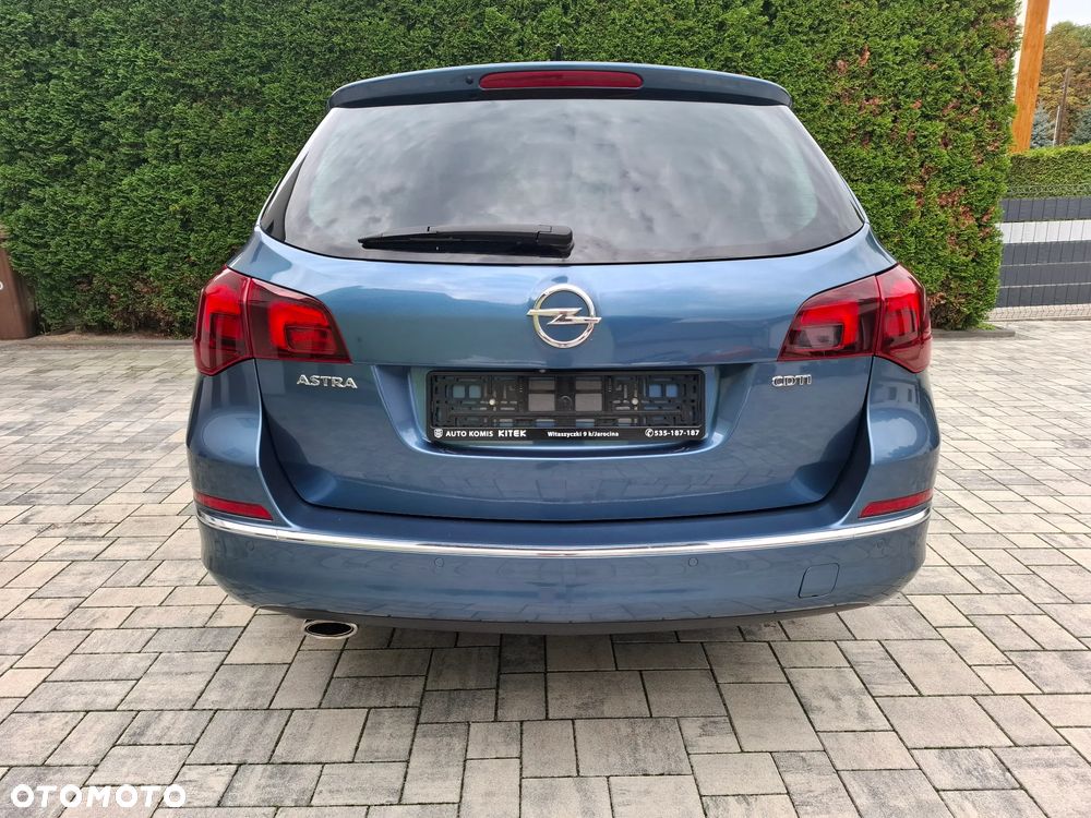 Opel Astra 2.0 CDTI Exklusiv - 9