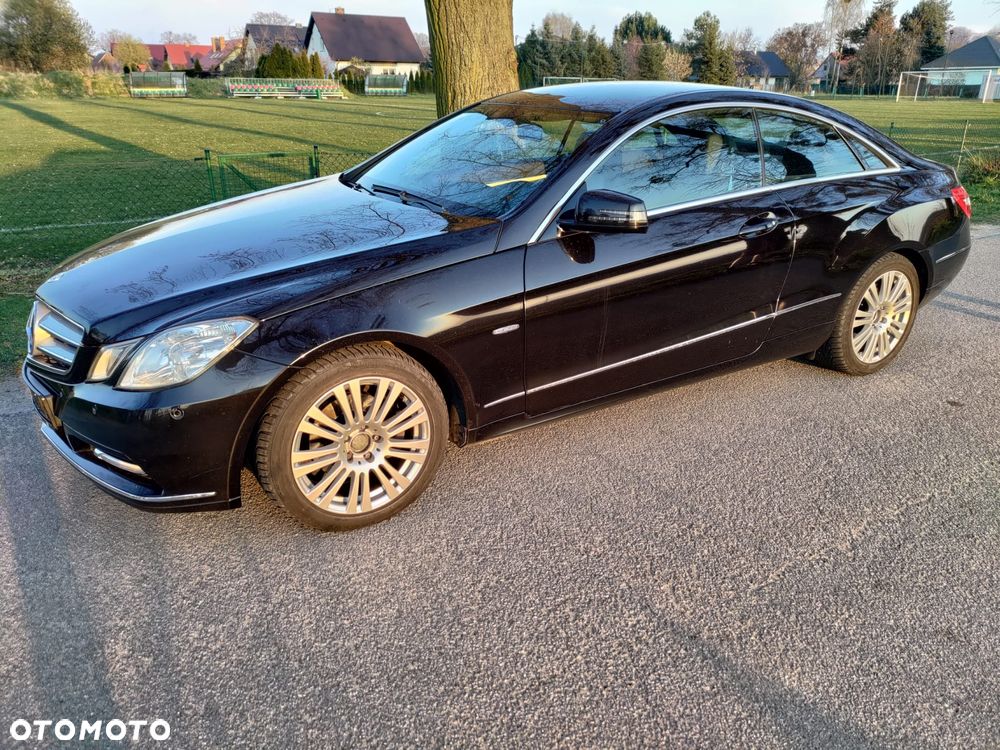 Mercedes-Benz Klasa E 220 CDI DPF BlueEFFICIENCY Avantgarde - 4