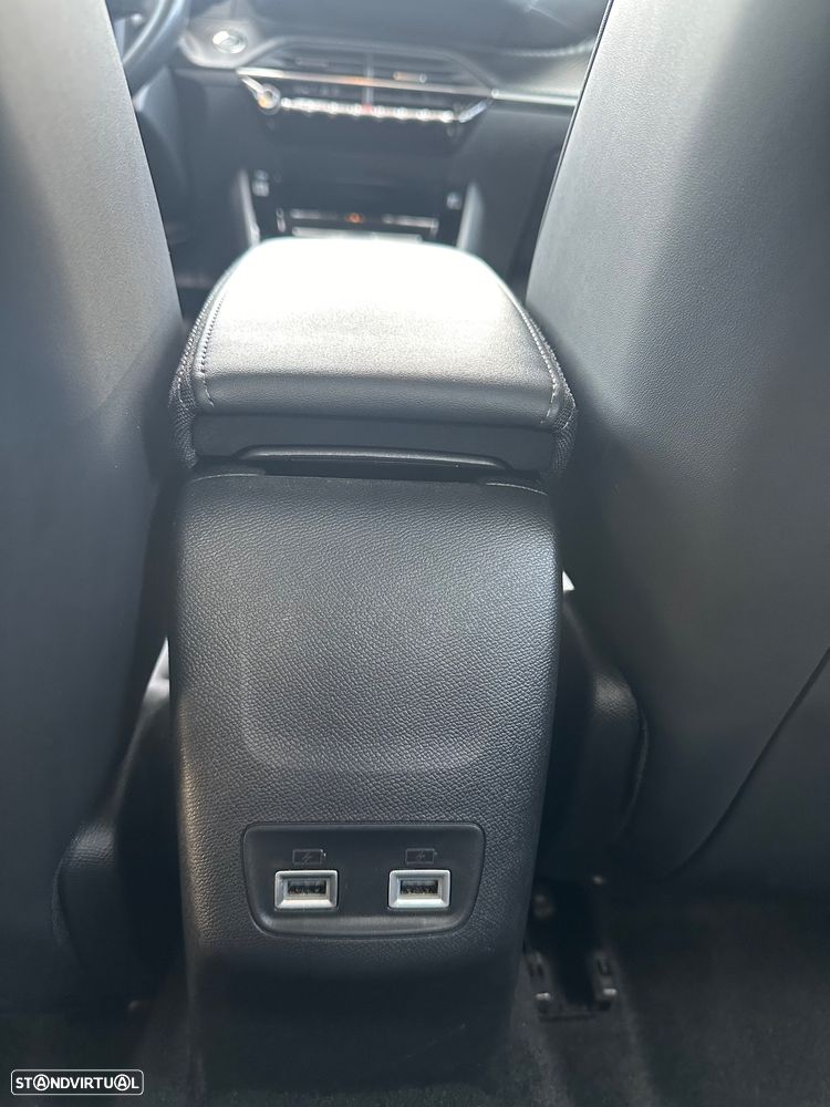 Peugeot e-208 Allure - 29