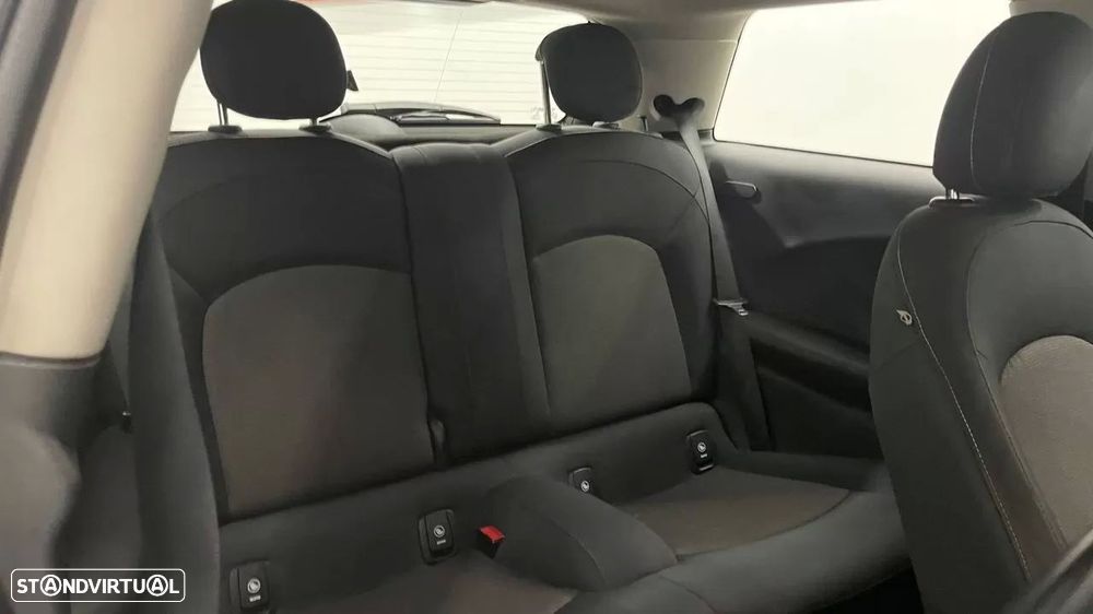 MINI 3 Portas One D - 18