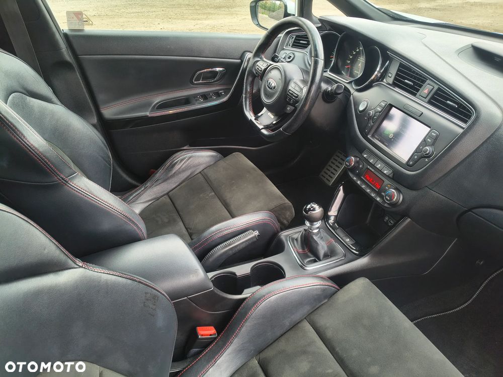Kia Ceed - 15