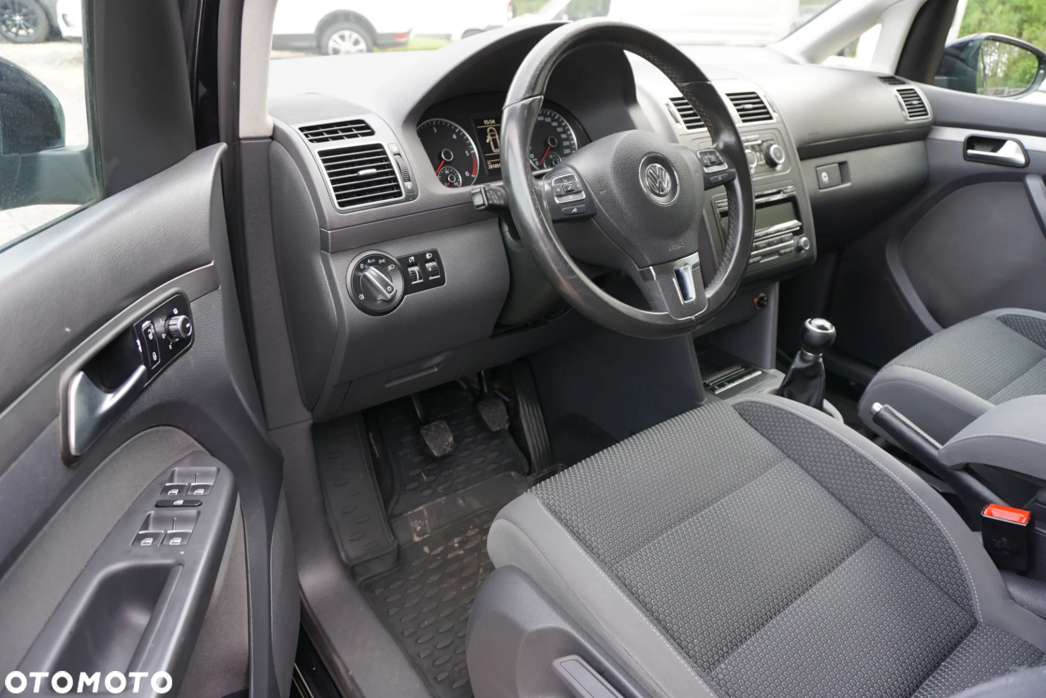 Volkswagen Touran 1.6 TDI DPF Trendline - 7