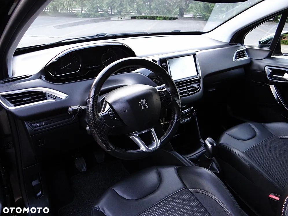 Peugeot 208 120 VTI Intuitive - 28