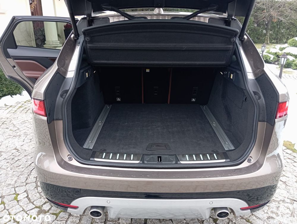 Jaguar F-Pace 30d AWD 300 Sport - 9