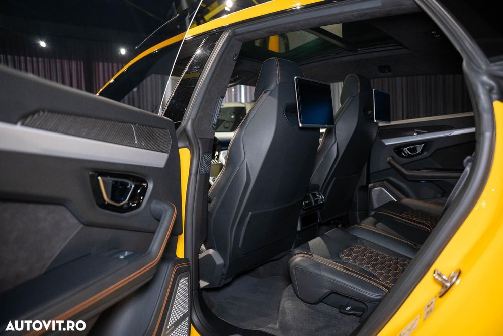 Lamborghini URUS - 28