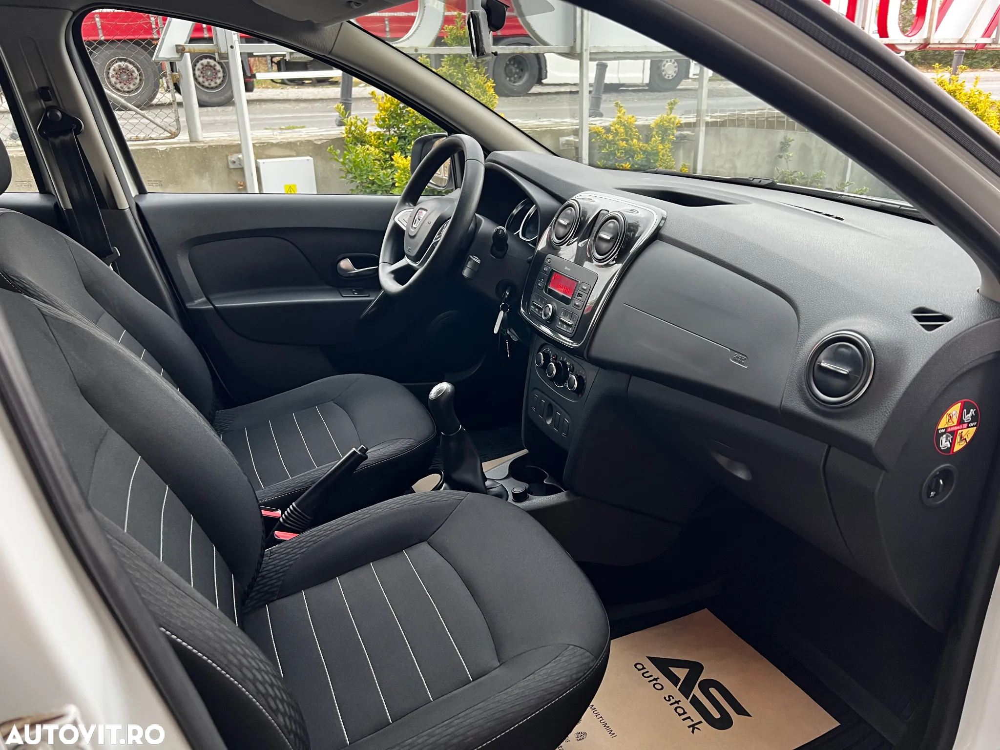 Dacia Logan 1.0 SCe Ambiance - 6