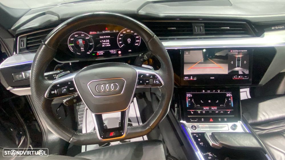 Audi e-tron 55 quattro S line - 8