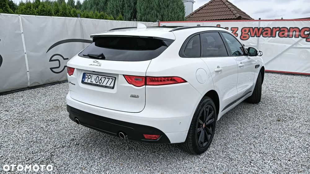 Jaguar F-Pace - 6