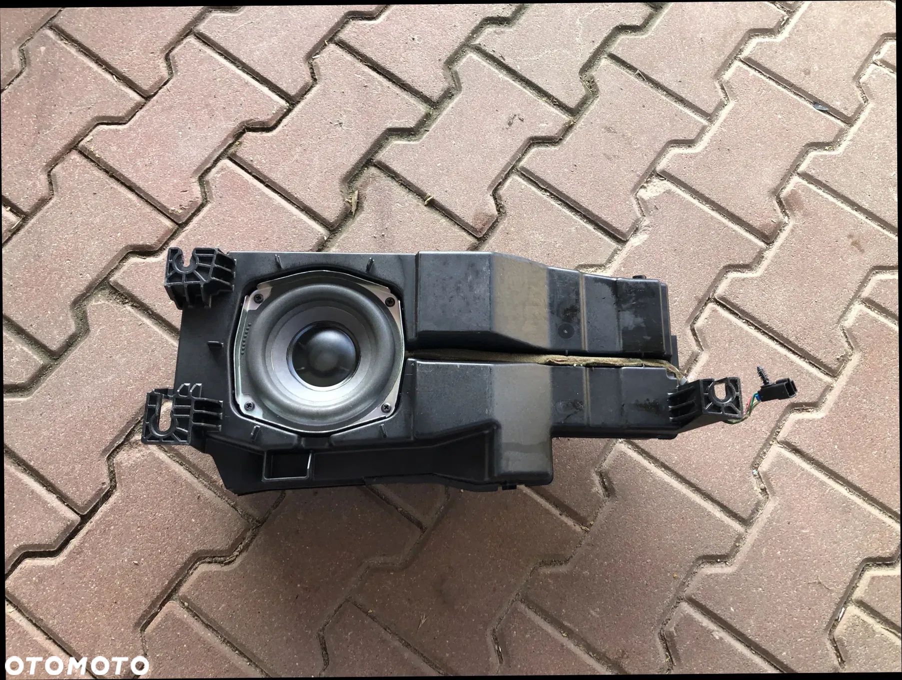 CADILLAC ESCALADE III 6,2 V8 2006-2014 SUBWOOFER GŁOŚNIK BOSE WZMACNIACZ - 1