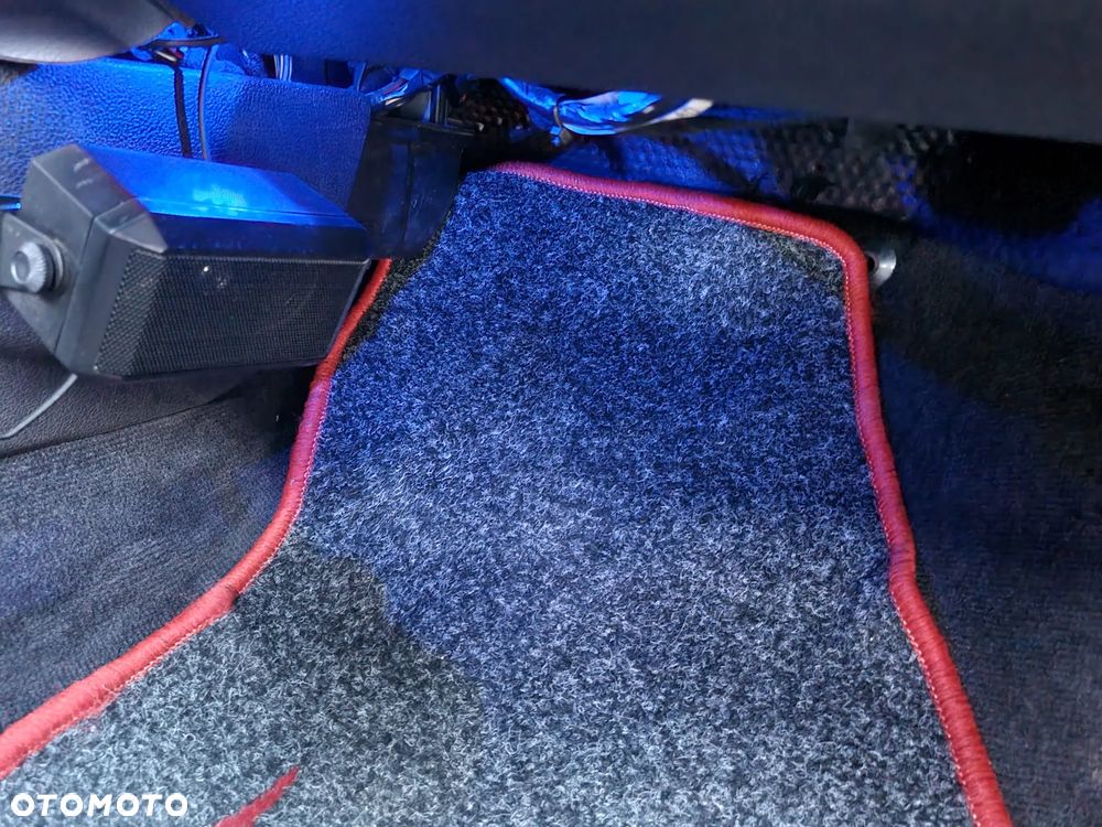 Ford Mondeo 2.0 Ghia - 18