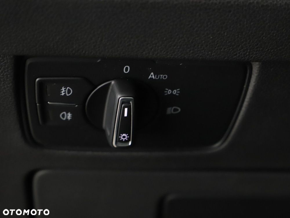 Volkswagen Passat Variant 2.0 TSI Elegance DSG - 22