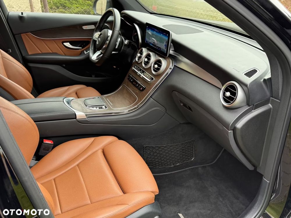 Mercedes-Benz GLC 300 4Matic 9G-TRONIC AMG Line - 7