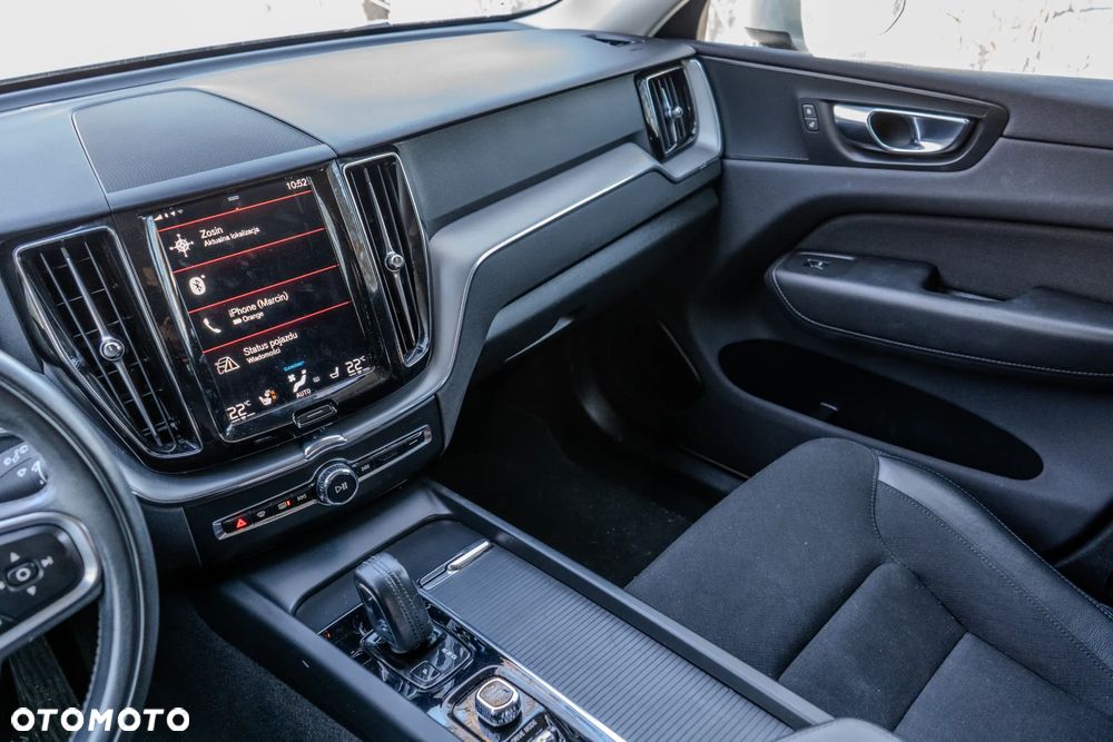 Volvo XC 60 B4 B Momentum Pro - 10