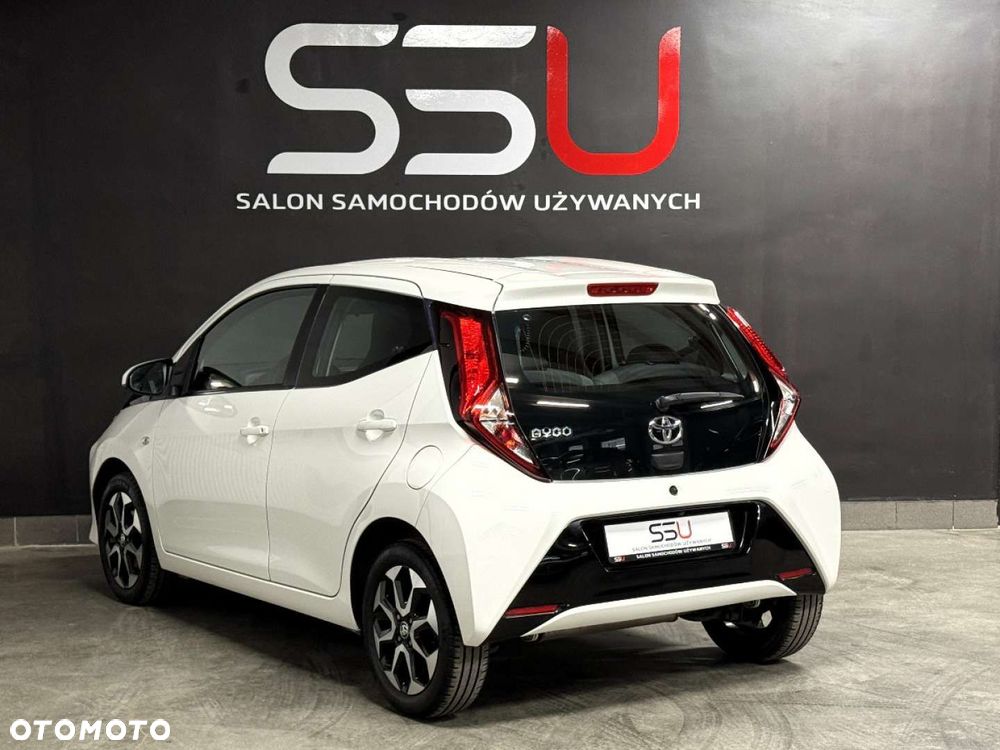 Toyota Aygo x-play connect - 15