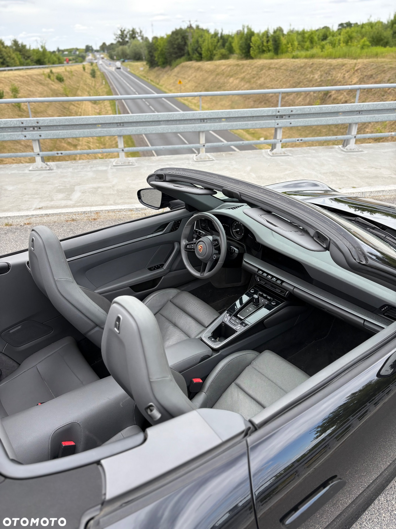 Porsche 911 Carrera Cabrio - 21