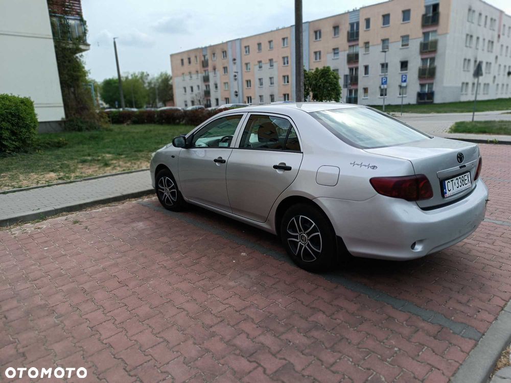 Toyota Corolla - 5