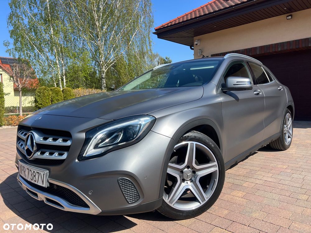 Mercedes-Benz GLA 200 7G-DCT AMG Line - 11