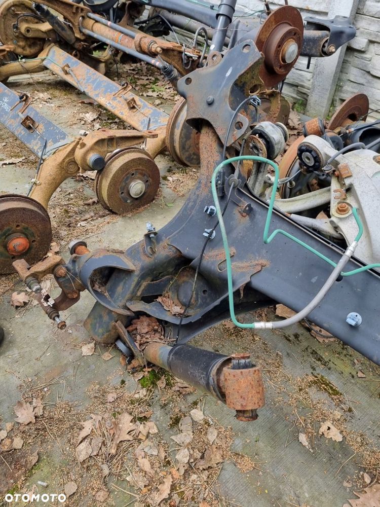 GRAND SCENIC II 03-09 1,6 B belka tylna zawieszenia tylnego * - 2