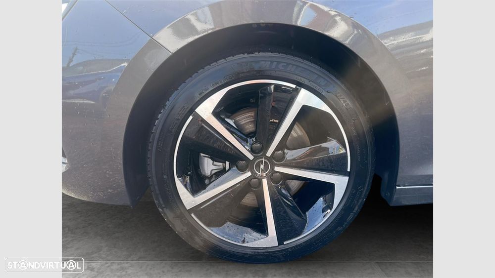 Opel Astra 1.2 T GS Line Aut. - 11