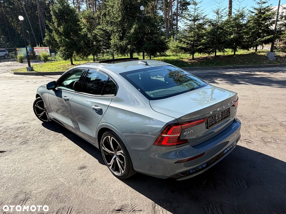 Volvo S60 B5 B AWD Plus Dark - 9