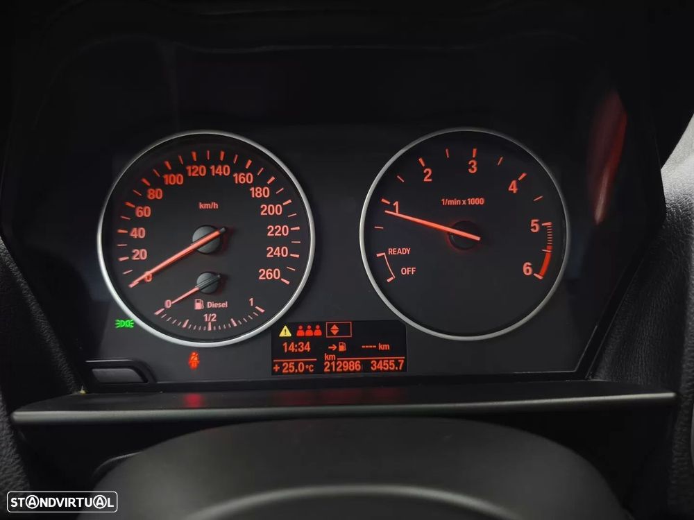 BMW 118 d Line Urban - 27