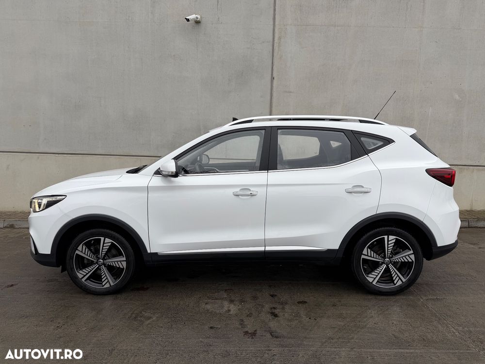 MG ZS EV Luxury - 25