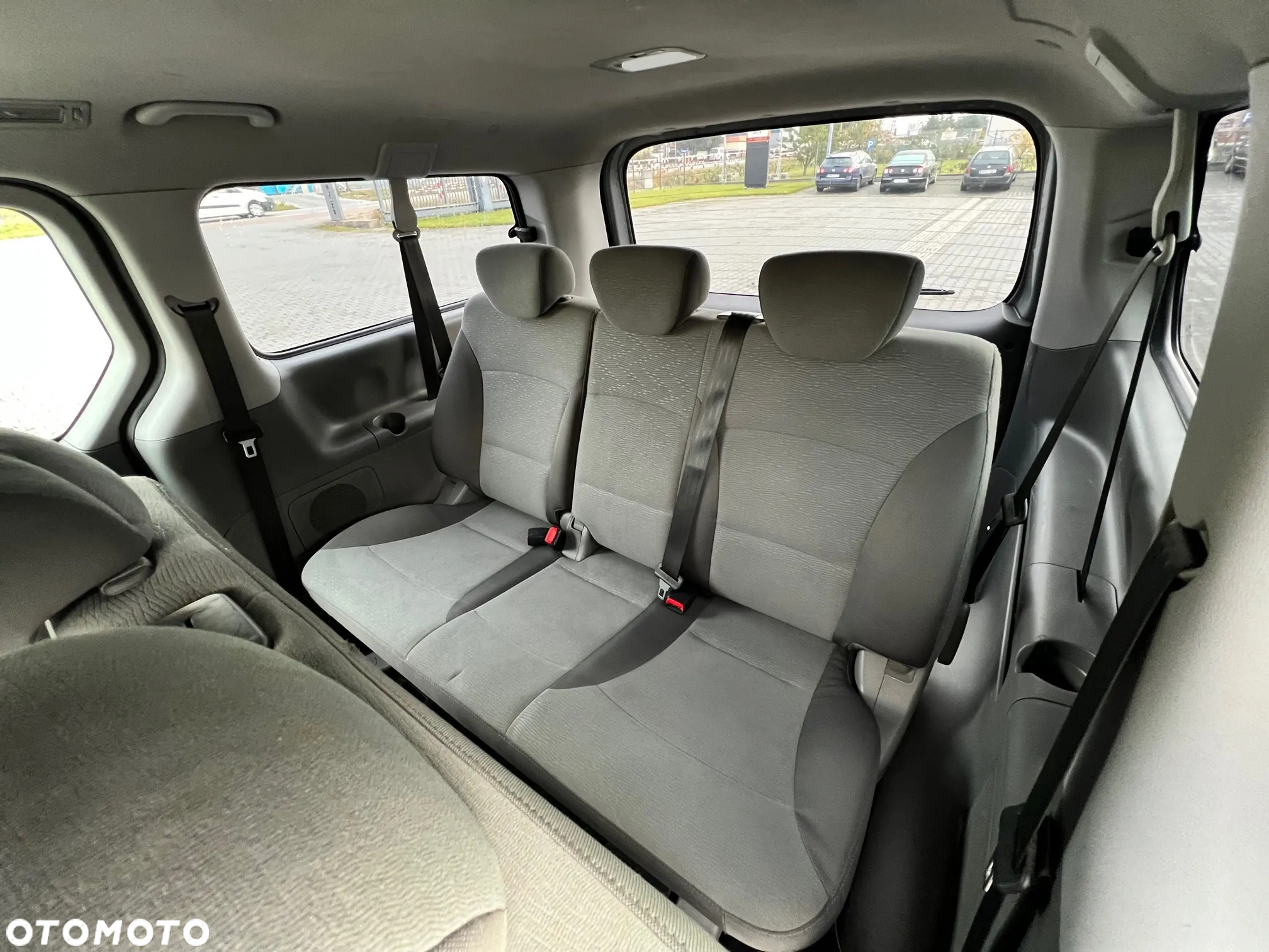 Hyundai H-1 - 13