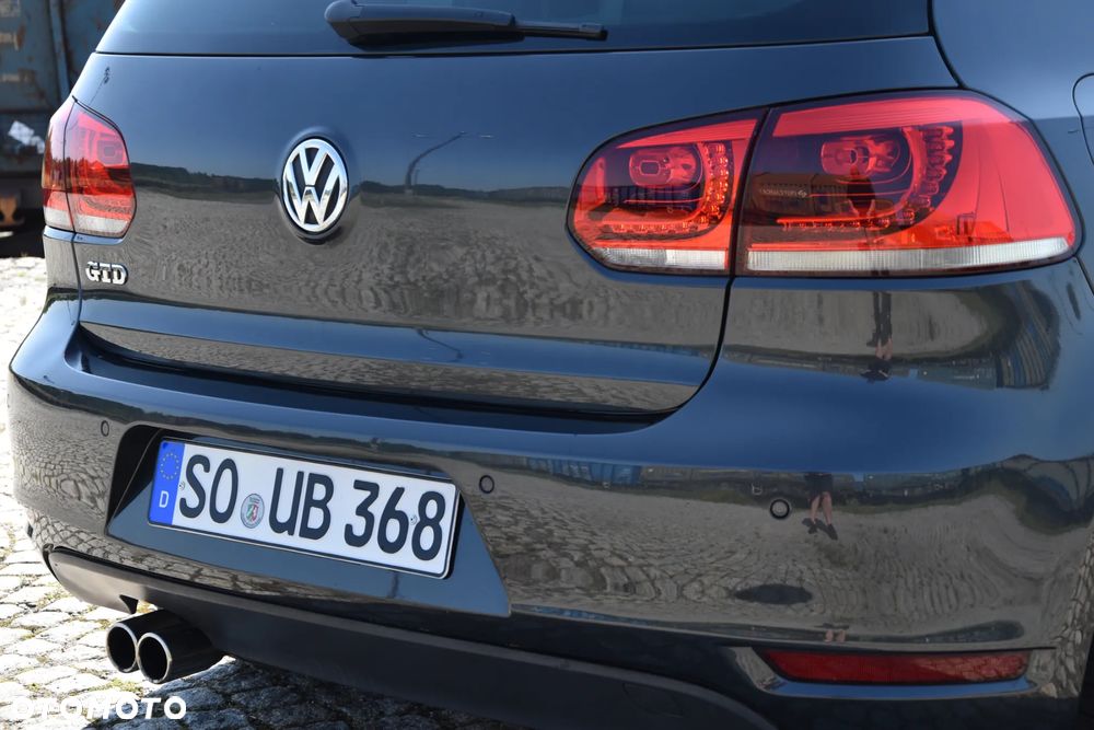 Volkswagen Golf - 37