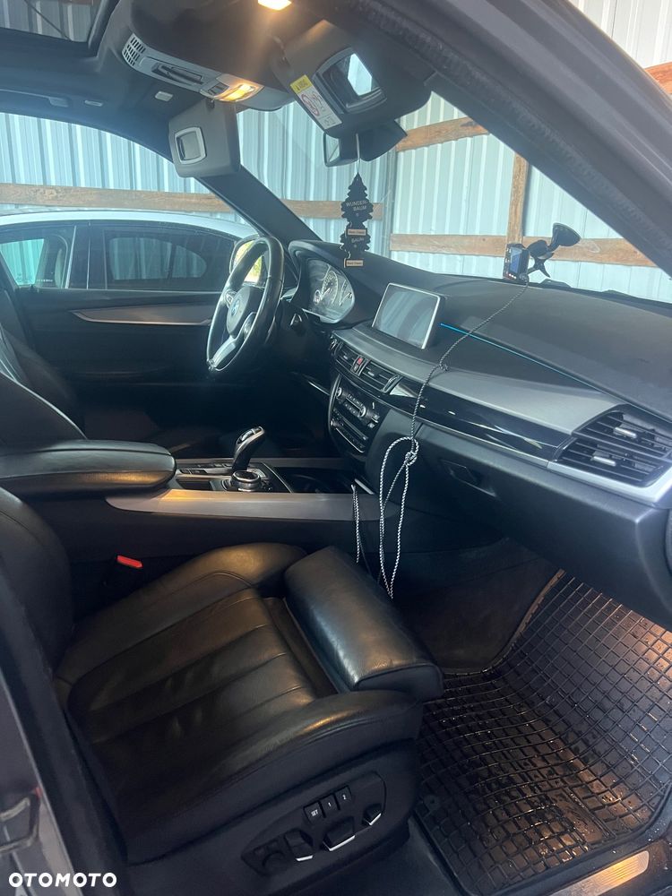 BMW X5 xDrive30d Sport-Aut - 25