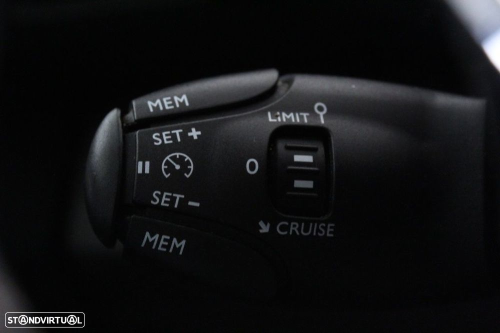 Peugeot 3008 1.5 BlueHDi Active - 26