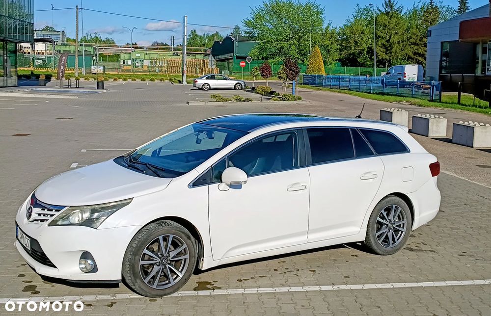 Toyota Avensis 2.0 D-4D Premium - 3