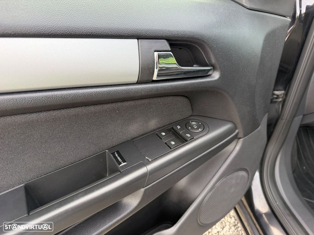 Opel Astra GTC 1.7 CDTi - 24