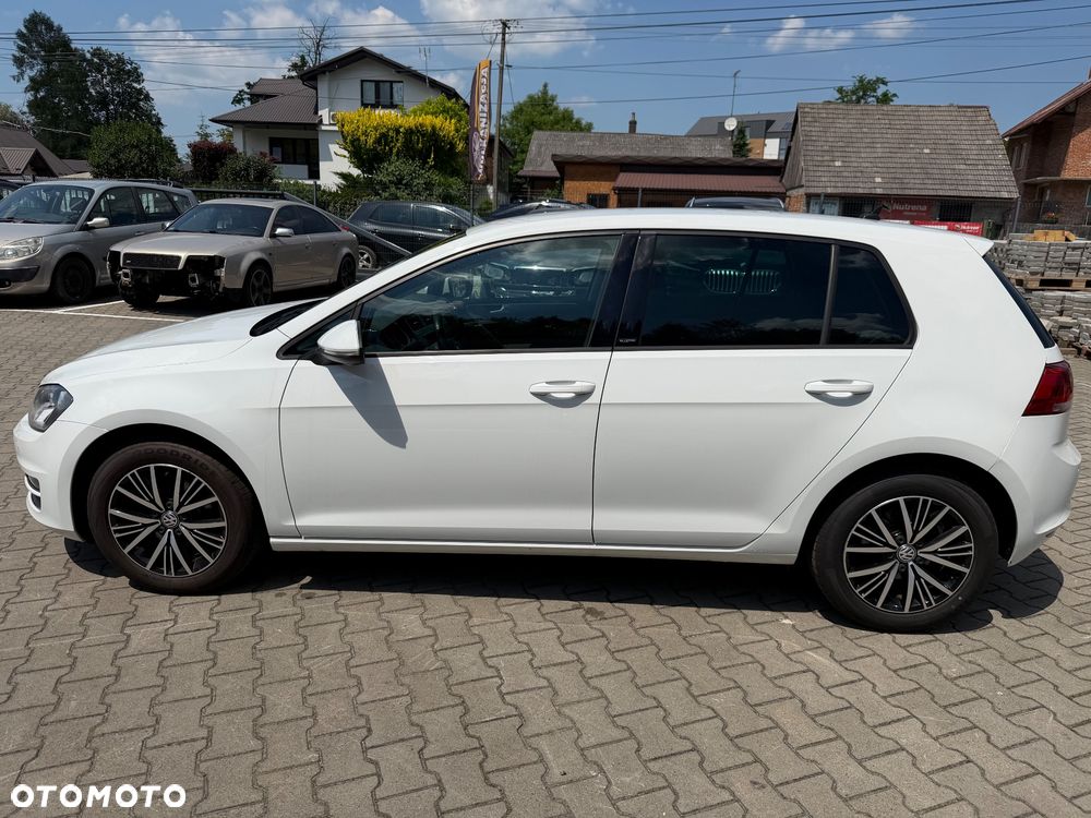 Volkswagen Golf - 9