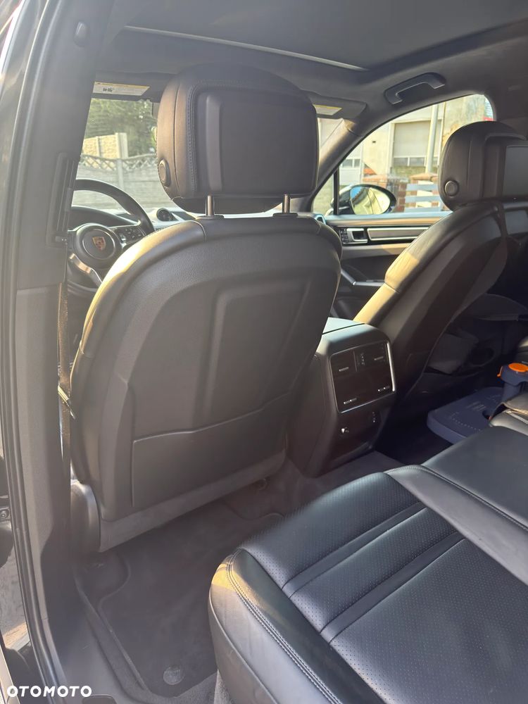 Porsche Cayenne GTS Tiptronic S - 9