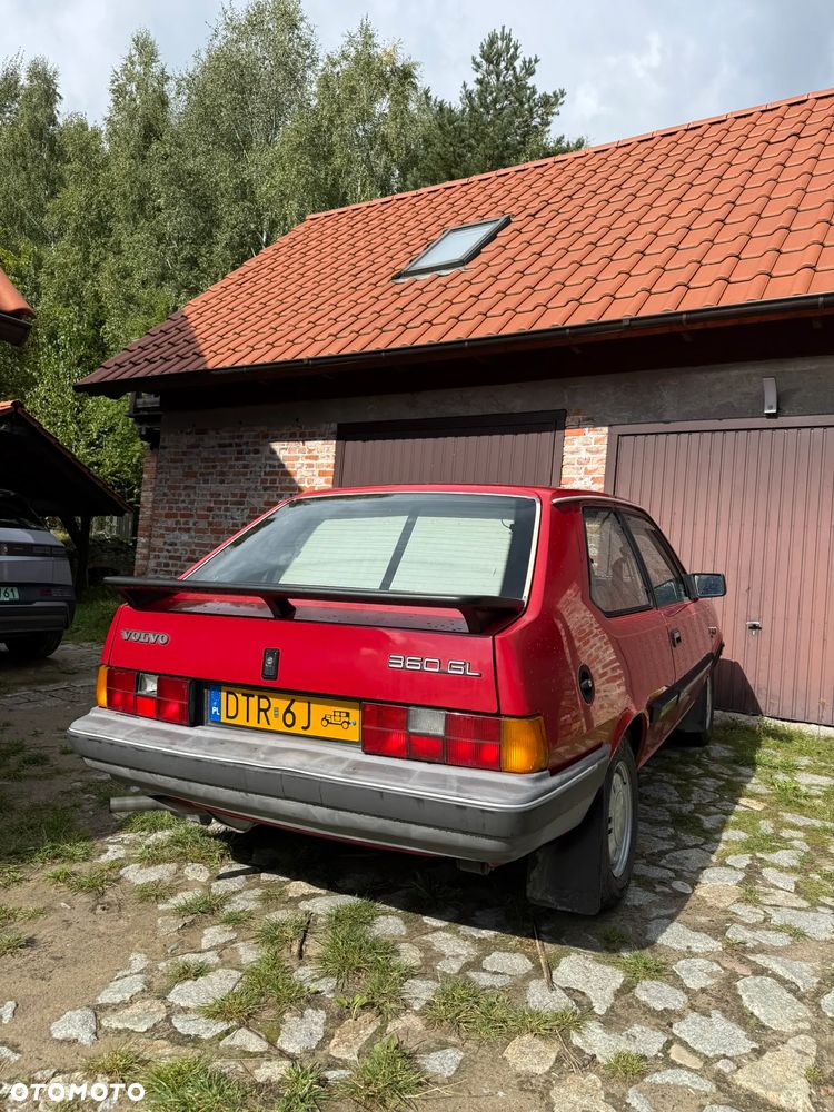 Volvo Seria 300 - 2
