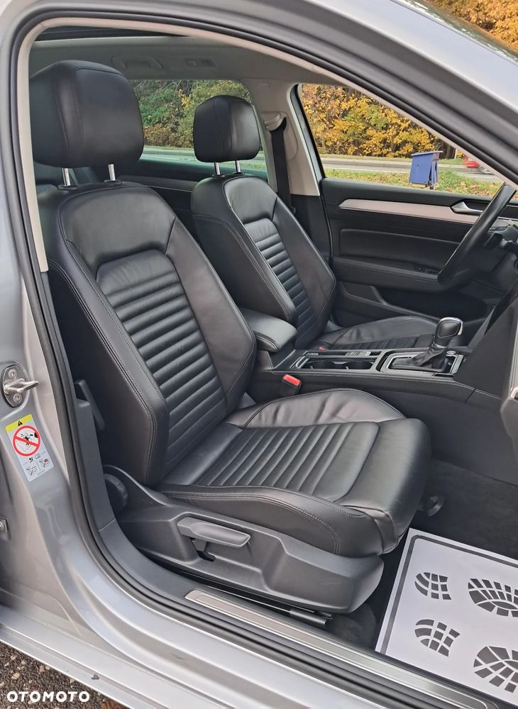 Volkswagen Passat Variant 2.0 TDI SCR DSG Highline - 11