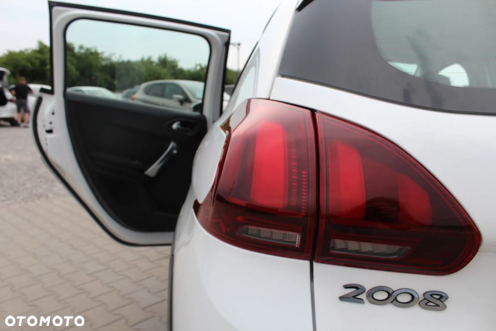 Peugeot 2008 PureTech 110 Stop&Start Allure - 33