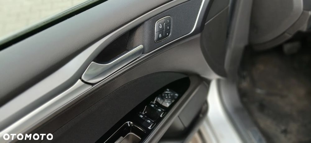Ford Mondeo 2.0 EcoBlue Titanium - 17