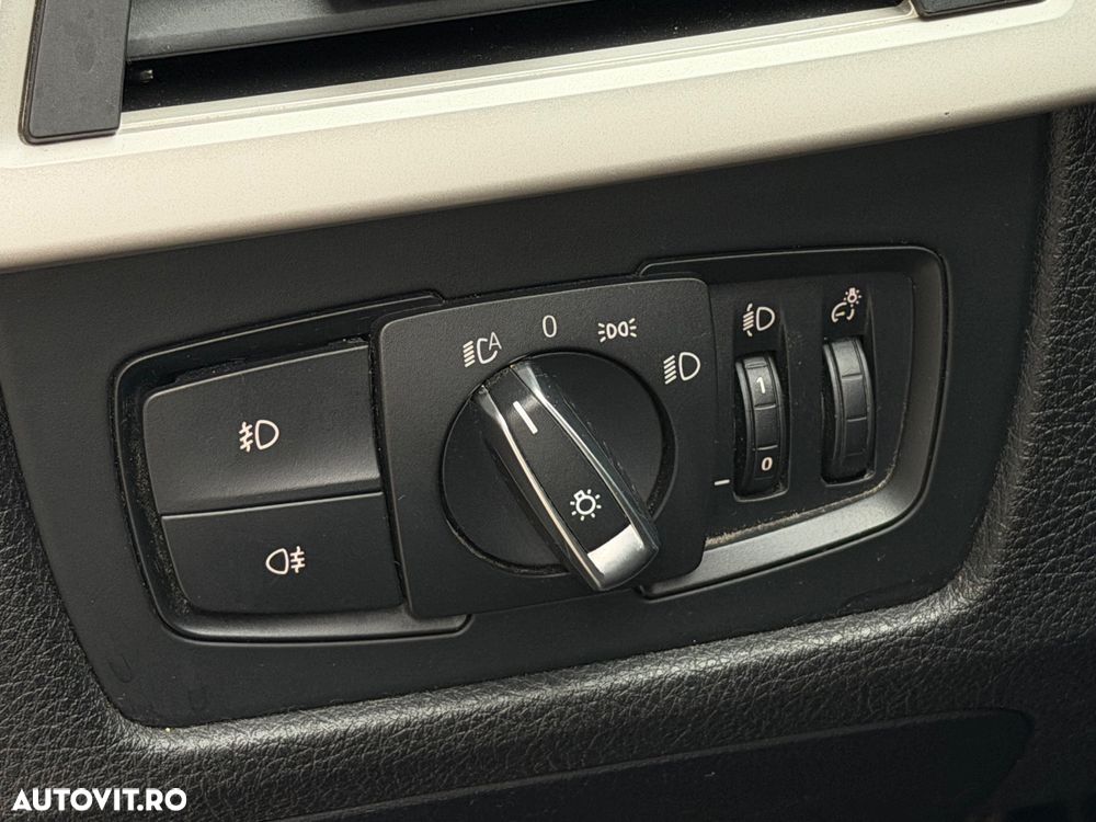 BMW Seria 3 318d Aut. - 18