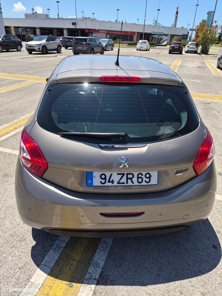 Peugeot 208 1.6 e-HDi Active 95g - 10