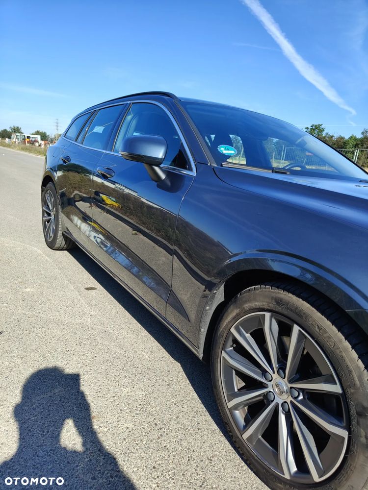 Volvo V60 B3 B DKG Momentum - 8