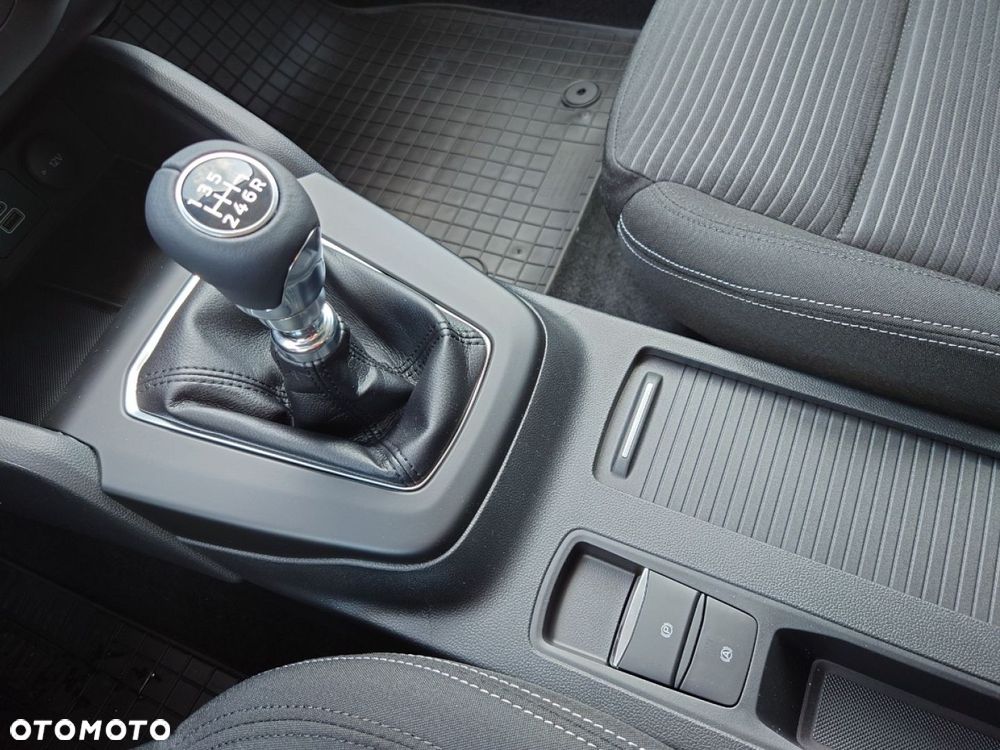 Ford Focus - 24
