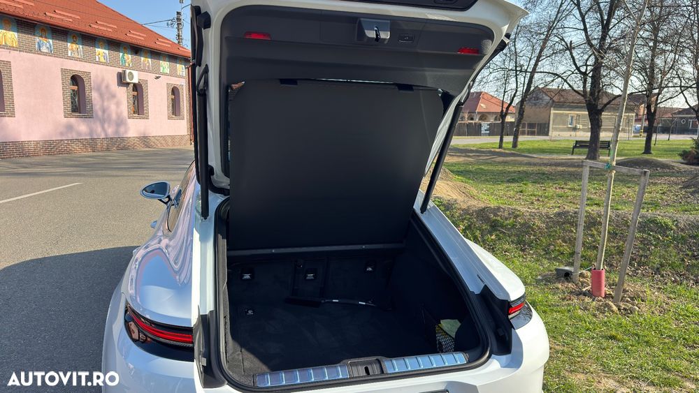 Porsche Panamera - 24