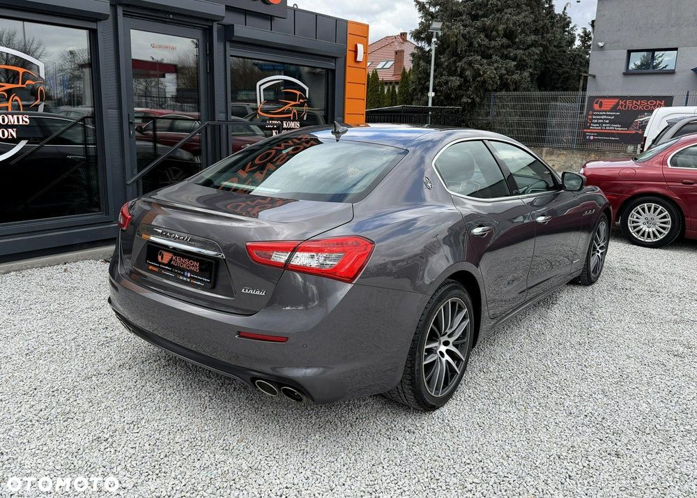 Maserati Ghibli Granlusso - 3